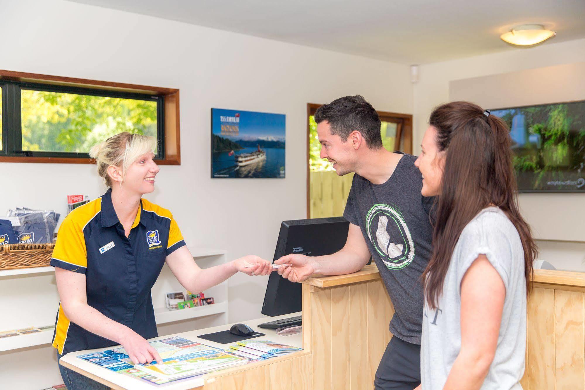 Queenstown Top 10 Holiday Park المظهر الخارجي الصورة